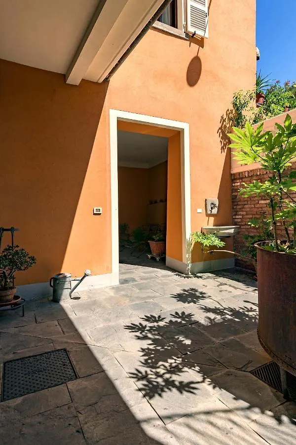 Holiday home Residenza Di Prestigio In Riva Al Lago Marone Loft