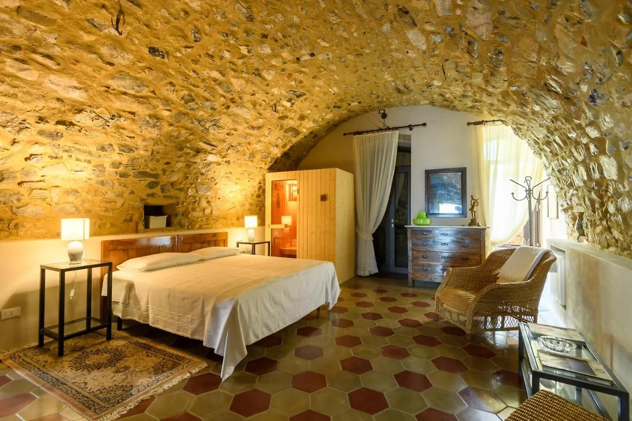 Residenza Di Prestigio In Riva Al Lago Marone Loft contacts